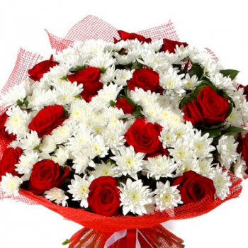 Букет из роз и хризантем "Яблоки на снегу" ( большой )